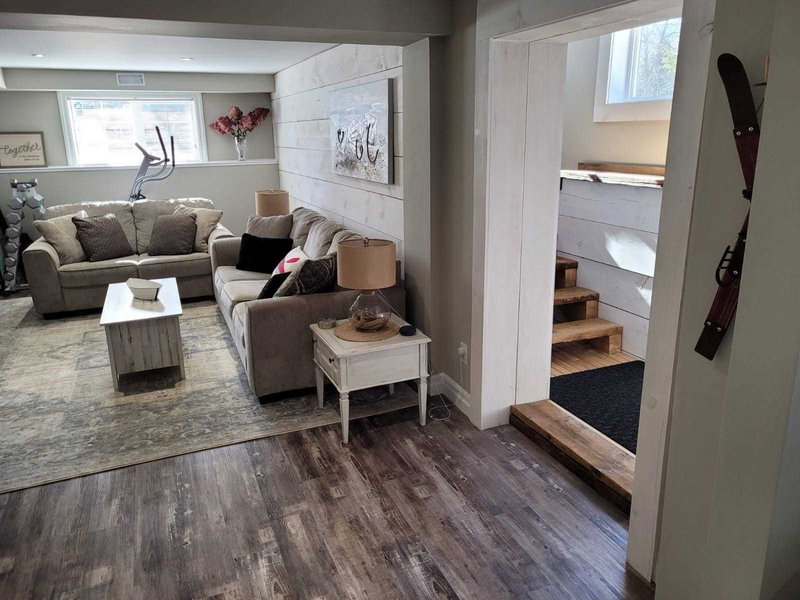 50 Trott Blvd, Collingwood, L9Y 5B6 | Image 3