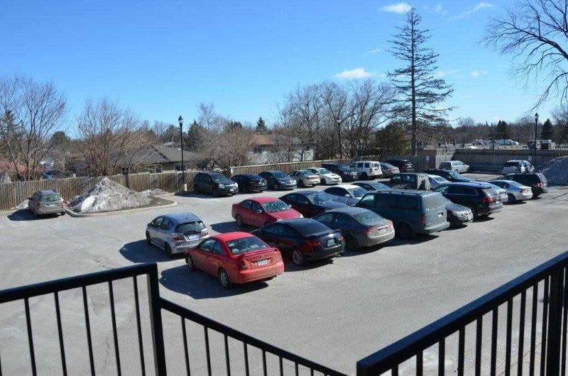 359-363 Duckworth St, Barrie, L4M 3X8 | Image 2