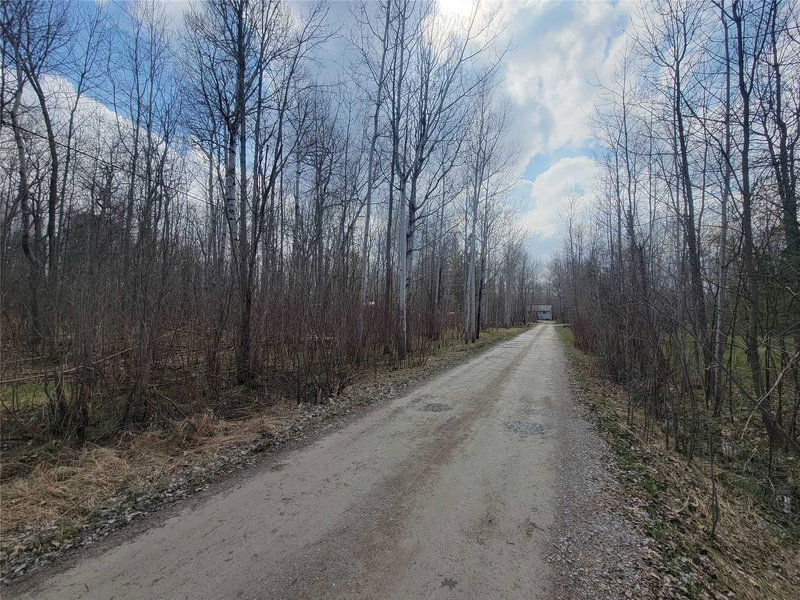 8 Crescent Dr, Tay, L0K 2A0 | Image 3