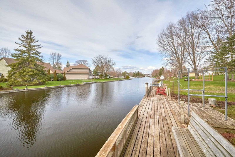 40 Ridge Ave, Ramara, L0K 1B0 | Image 2