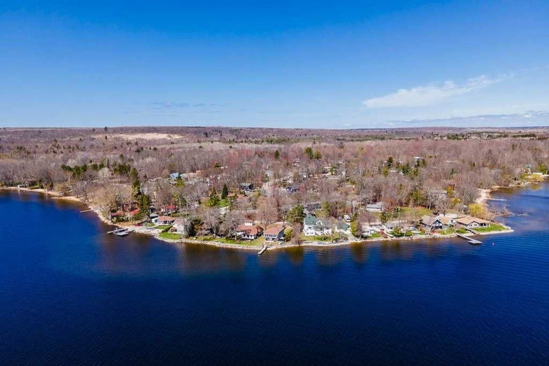 9 Bow Rd, Tiny, L9M 0B3 | Image 2