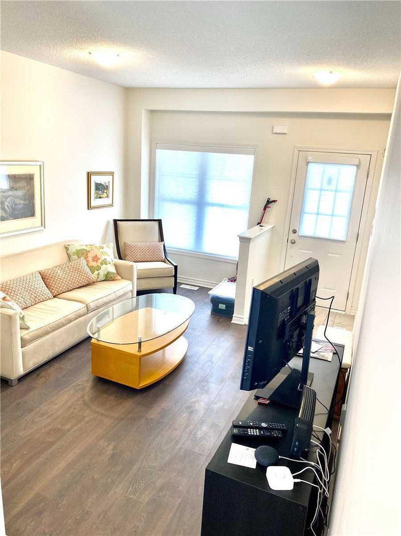 30 Hills Thistle Dr, Wasaga Beach, L9E 0J3 | Image 2