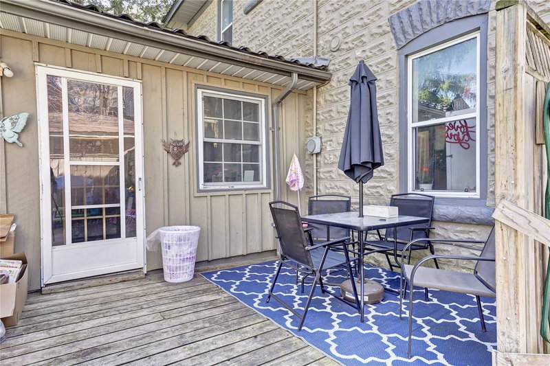 110 Mary St, Orillia, L3V 3E2 | Image 3