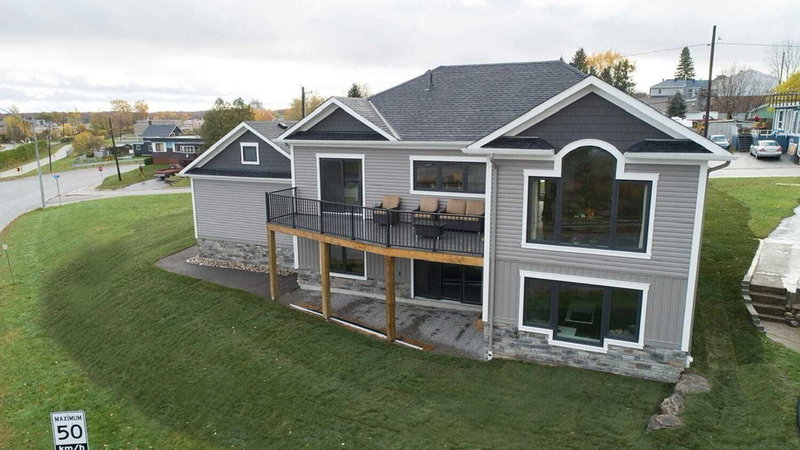 244 Frank St, Midland, L4R 1H4 | Image 3