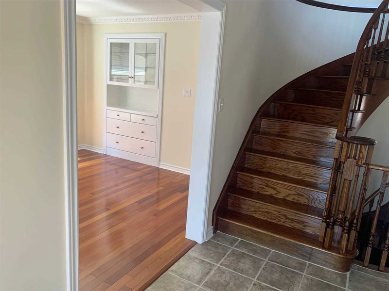 129 Gore Dr, Barrie, L4N0A8 | Image 3