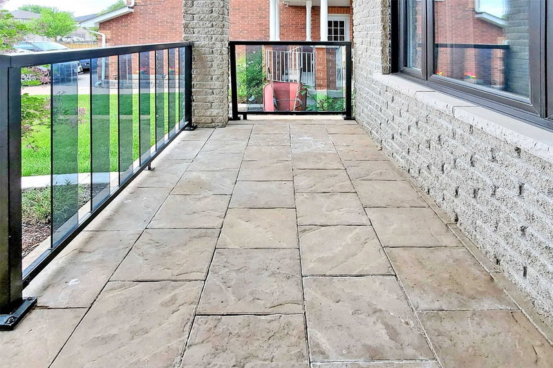 Upper - 32 Stephanie Lane, Barrie, L4N0V1 | Image 3