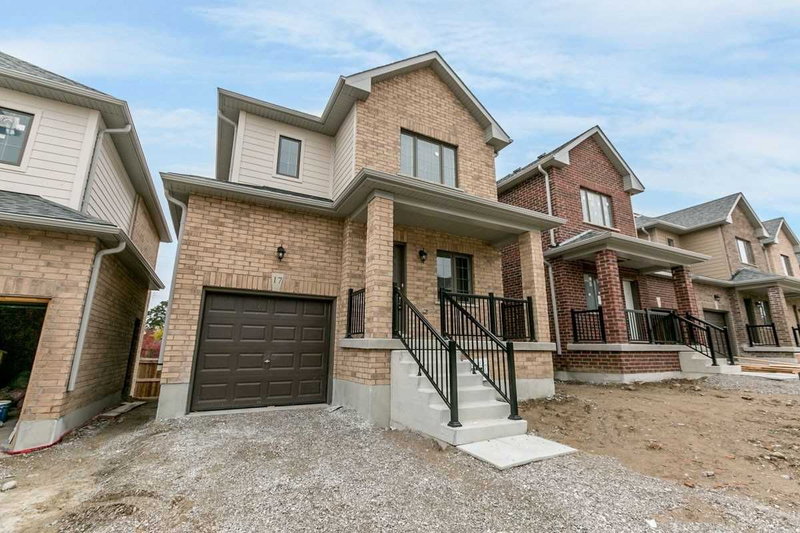 17 Bedford Estates Cres, Barrie, L4N 9K5 | Image 2