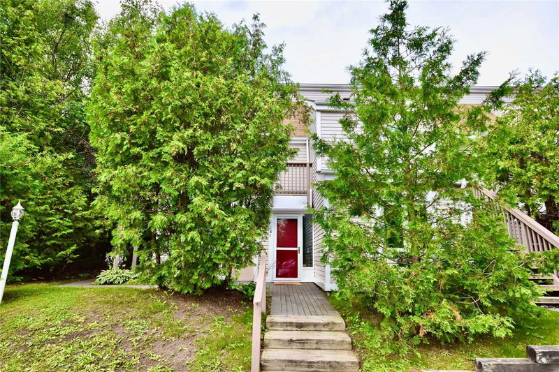 182 - 49 Trott Blvd, Collingwood, L9Y 5B8 | Image 2