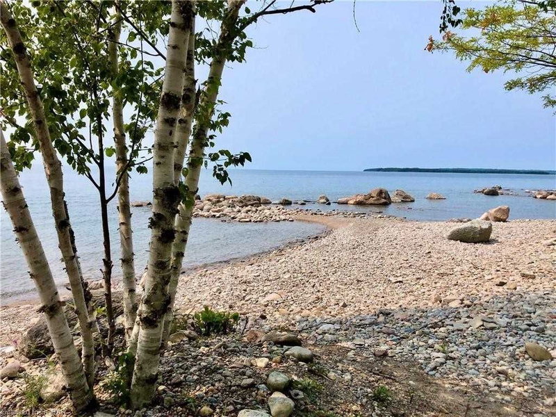 26 Glen Cedar Dr, Tiny, L9M 0H8 | Image 2