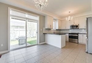 135 Prince William Way, Barrie, L4M7H6 | Image 3