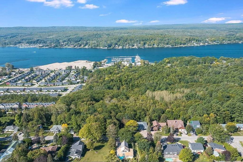 226 Church St, Penetanguishene, L9M 1G6 | Image 3