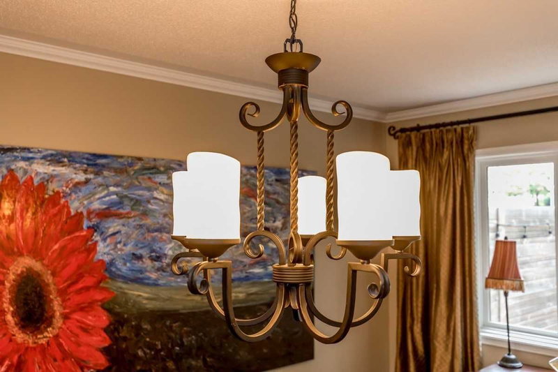 38 Kempenfelt Dr, Barrie, L4M 1B9 | Image 2