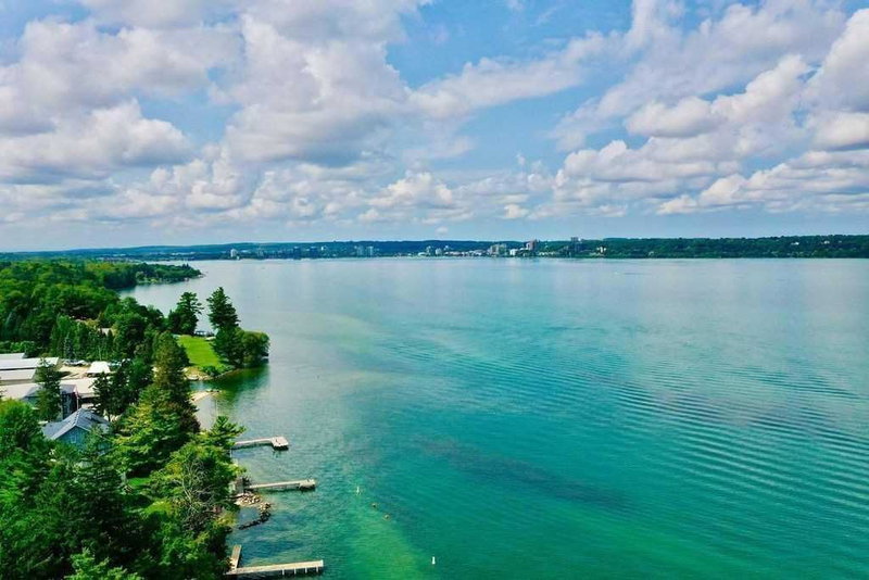 49 Gray Lane, Barrie, L4N7T1 | Image 2