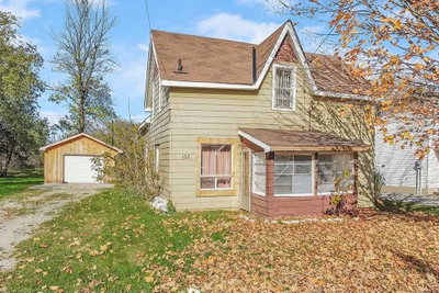 Detached House sold at 132 Queen Street, Springwater, Ontario, L0L 1P0 - Elmvale - MLS: S5414928