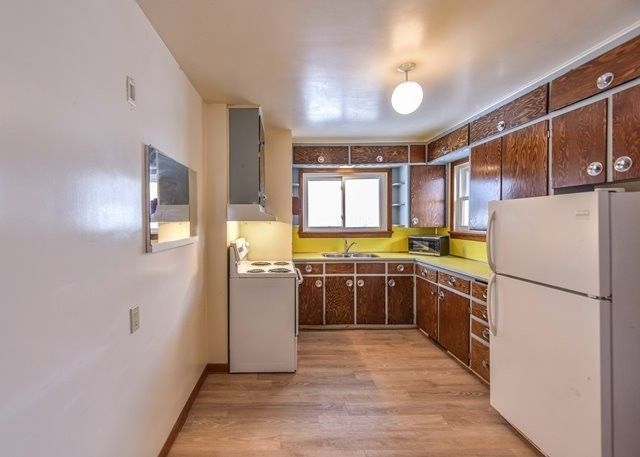 17 Champlain St, Orillia, L3V 2G6 | Image 3