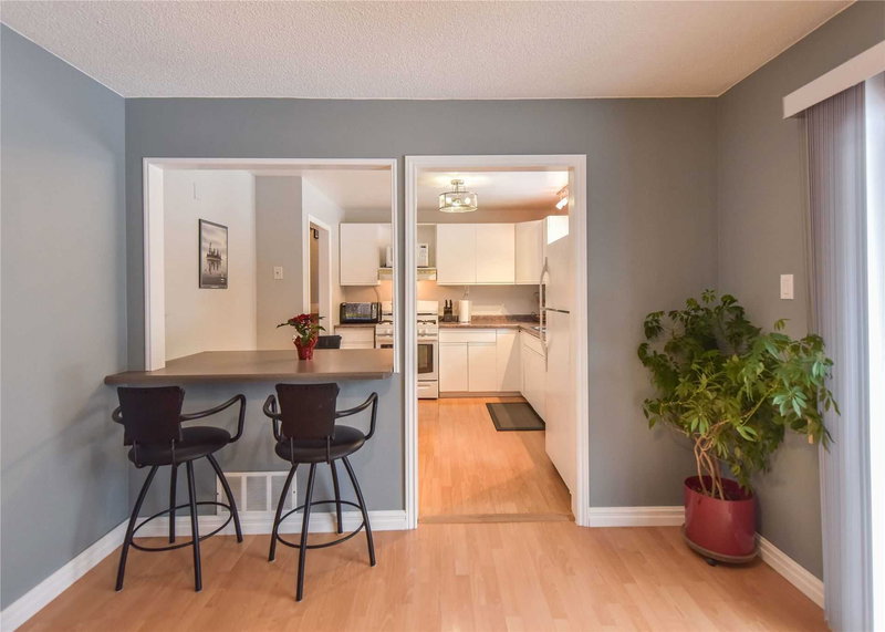 3811 Leo Cres, Ramara, L3V 0L1 | Image 2