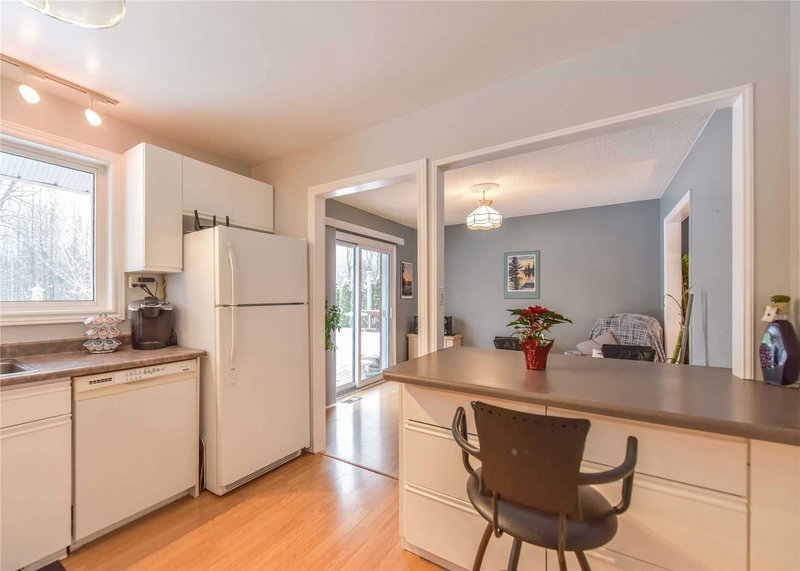 3811 Leo Cres, Ramara, L3V 0L1 | Image 3