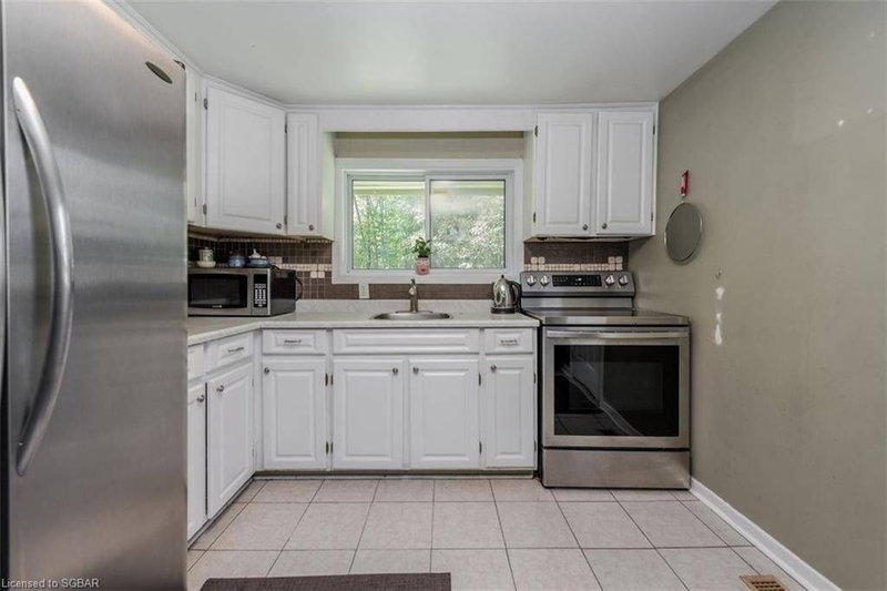 29 Nida Dr, Tiny, L0M 0B3 | Image 2