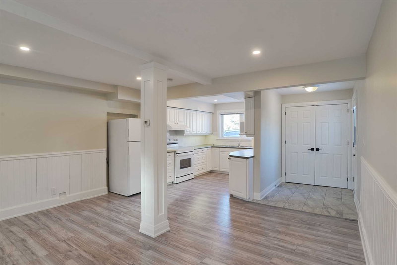 246 Mississauga St W, Orillia, L3V3B5 | Image 2