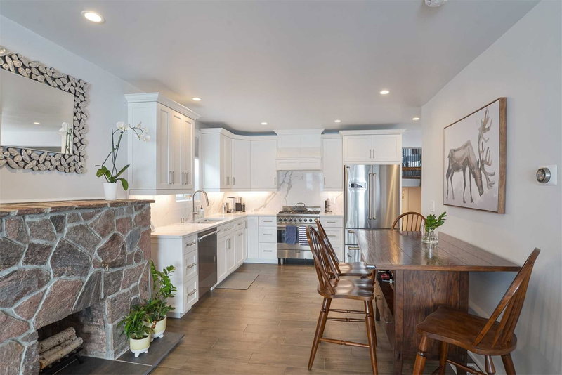 314 Robins Point Rd, Tay, L0K2A0 | Image 3