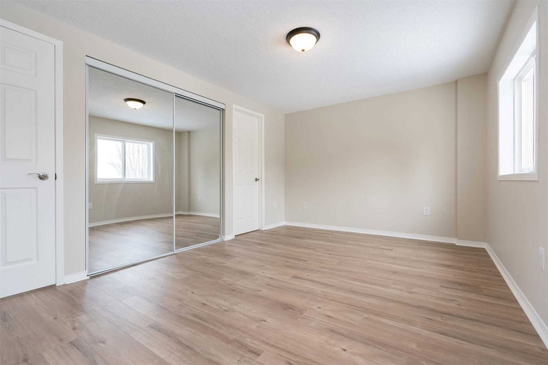 133 Columbia Rd, Barrie, L4N 8E3 | Image 3