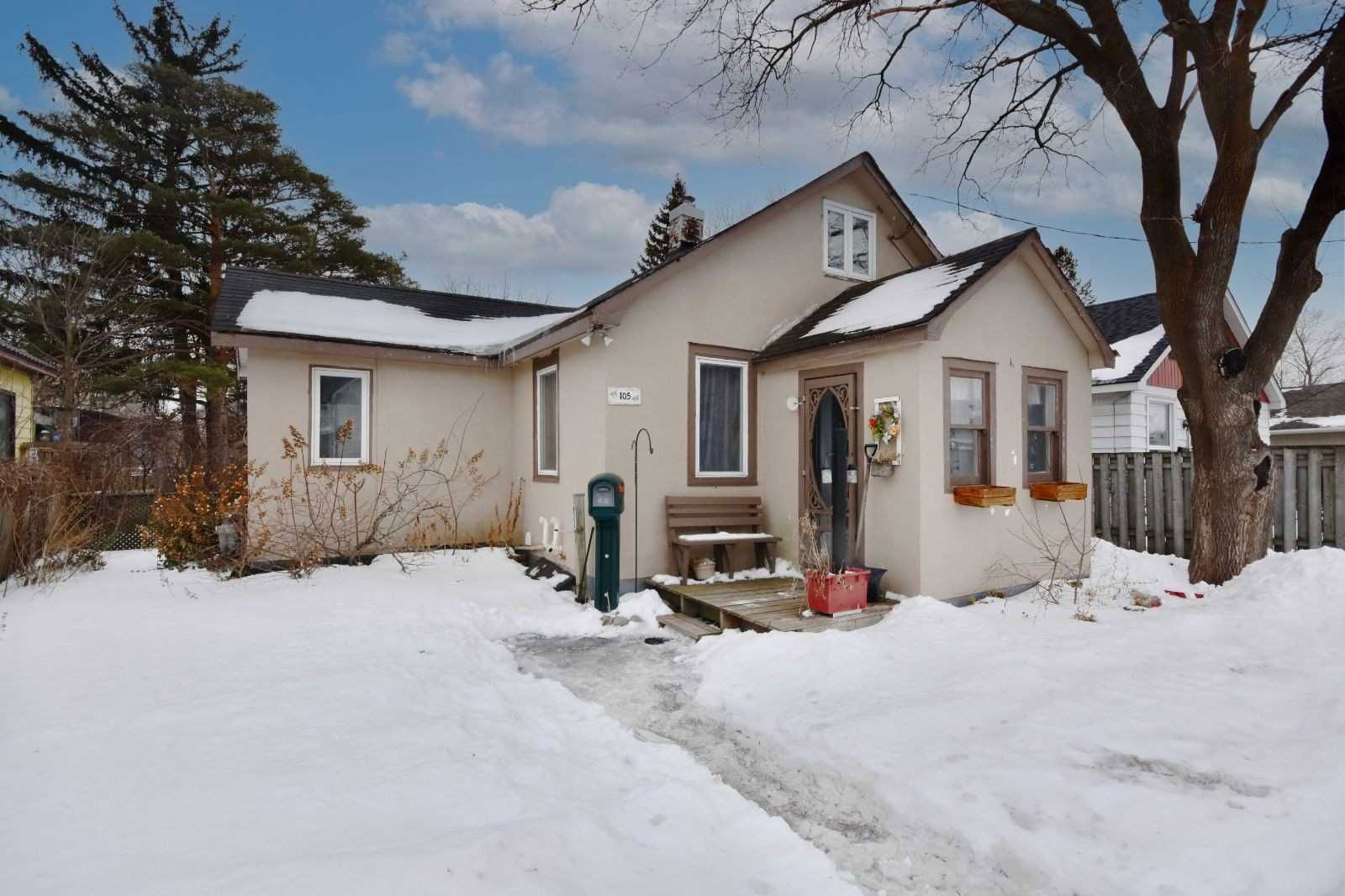 Detached House sold at 105 John Street, Barrie, Sanford, L4N 2K7 - MLS: S5512236