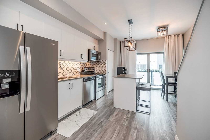 45 - 369 Essa Rd, Barrie, L4M4T5 | Image 3