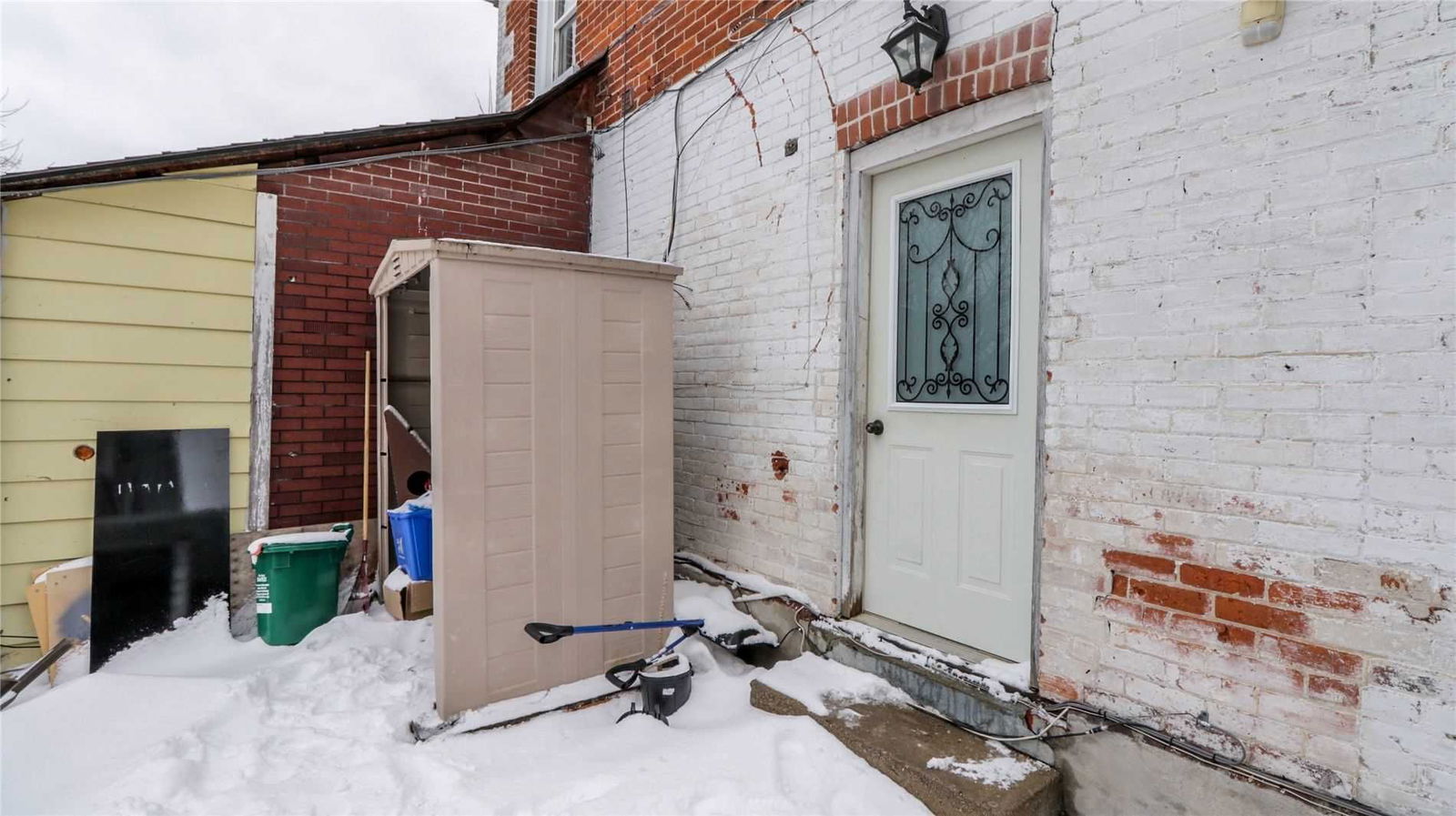 Semi-Detached House sold at 85 Sanford Street, Barrie, Sanford, L4N3C6 - MLS: S5531857