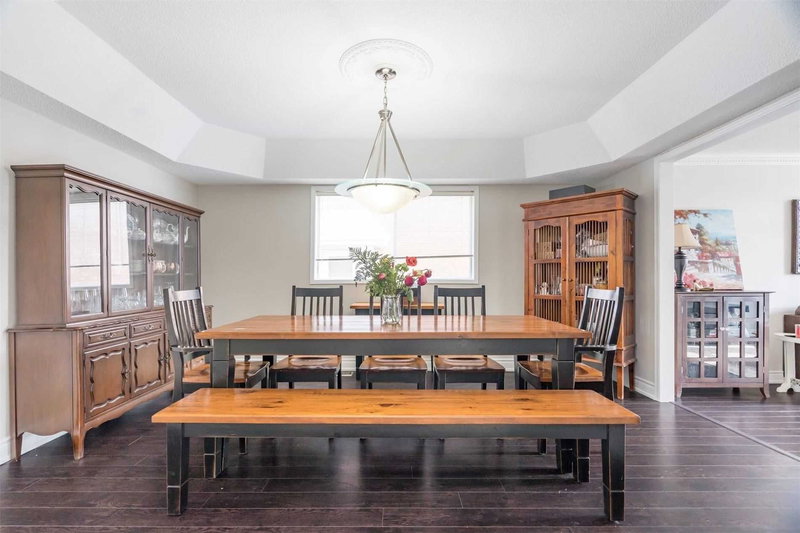 90 Cityview Circ, Barrie, L4N 7V2 | Image 2