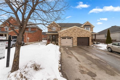 Semi-Detached House sold at 136 Tunbridge Road, Barrie, Ontario, L4M 6S2 - Georgian Drive - MLS: S5543816