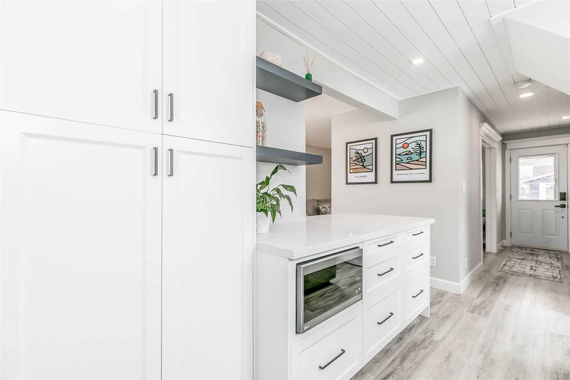 120 Dunlop St, Orillia, L3V 5P4 | Image 3