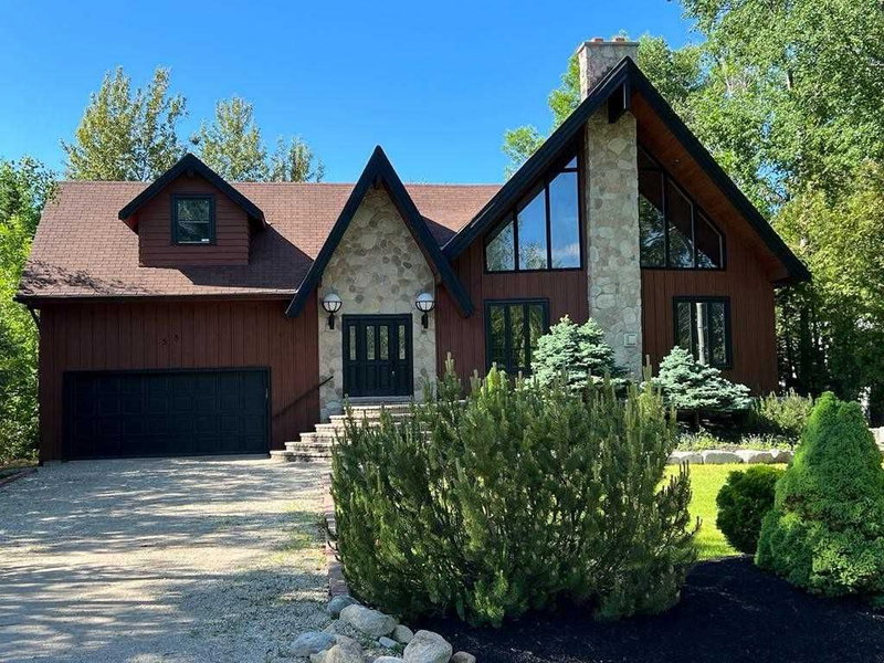 53 Broadview St, Collingwood, L9Y0X2 | Image 2