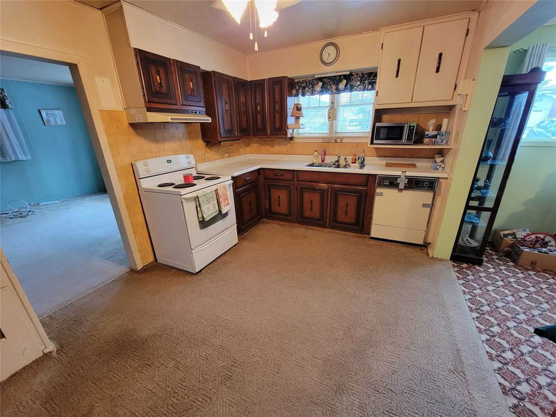 156 Patterson Rd, Barrie, L4N3W4 | Image 2