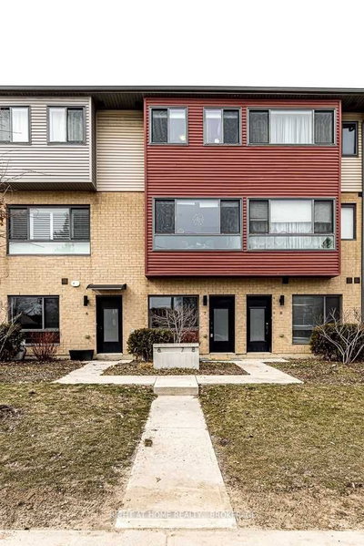 Townhouse sold at 7-369 Essa Road, Barrie, Ontario, L4N 9C8 - Ardagh - MLS: S5562369