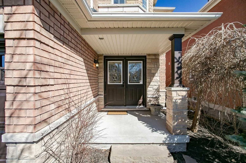38 Westminster Circ, Barrie, L4M0A5 | Image 3