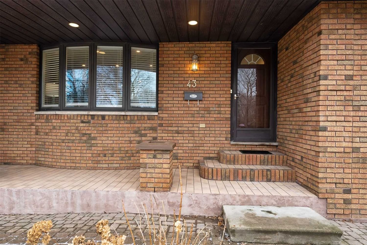 Listing Image 3