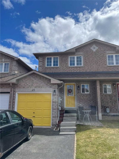 Townhouse sold at 25 Lions Gate Boulevard, Barrie, Ontario, L4M 7E3 - Little Lake - MLS: S5580751