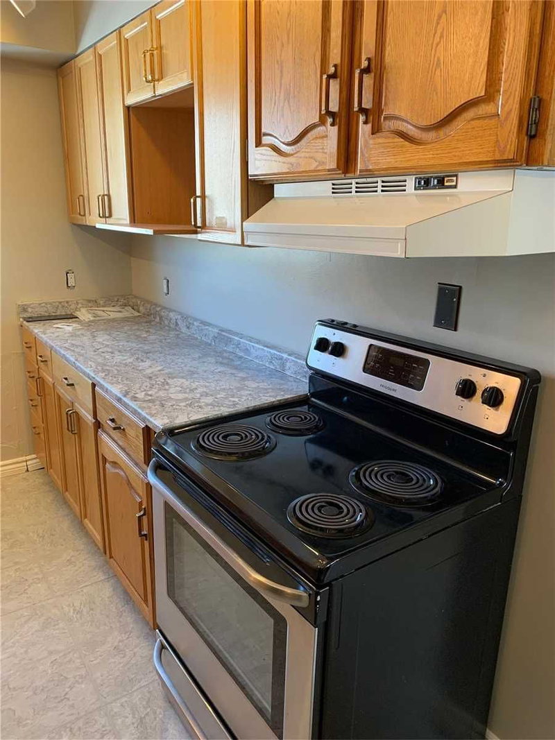 60 Gibbard Cres, Collingwood, L9Y 2B9 | Image 3