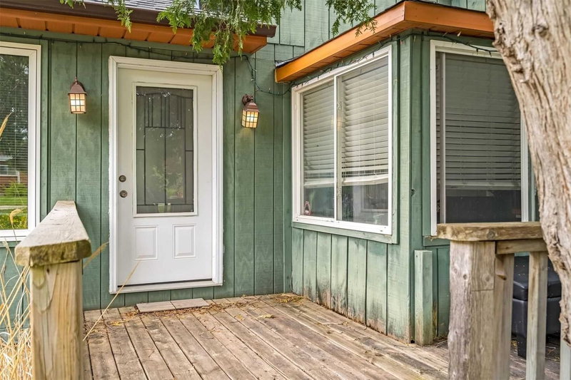 10 Lucy St, Penetanguishene, L9M 1K7 | Image 2