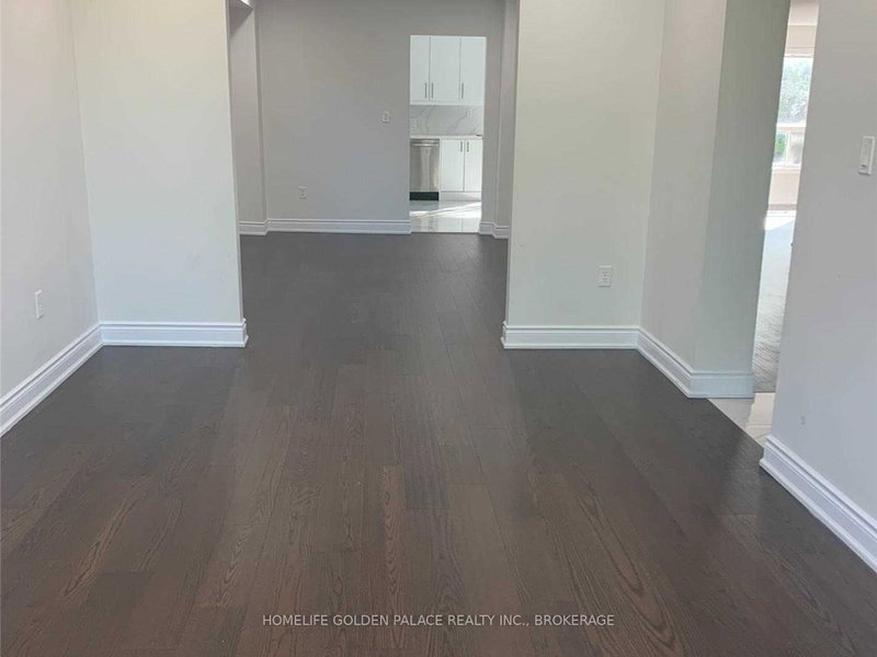 13 Dykstra Dr, Barrie, L4N 0E2 | Image 2