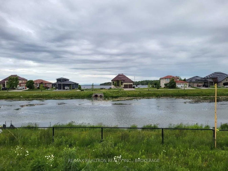 607 Taylor Dr, Midland, L4R 5L9 | Image 3