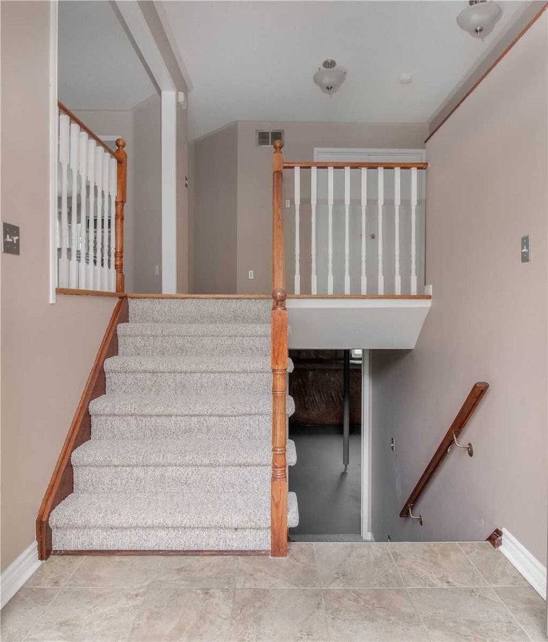 11 Club Crt, Wasaga Beach, L9Z 1J8 | Image 3