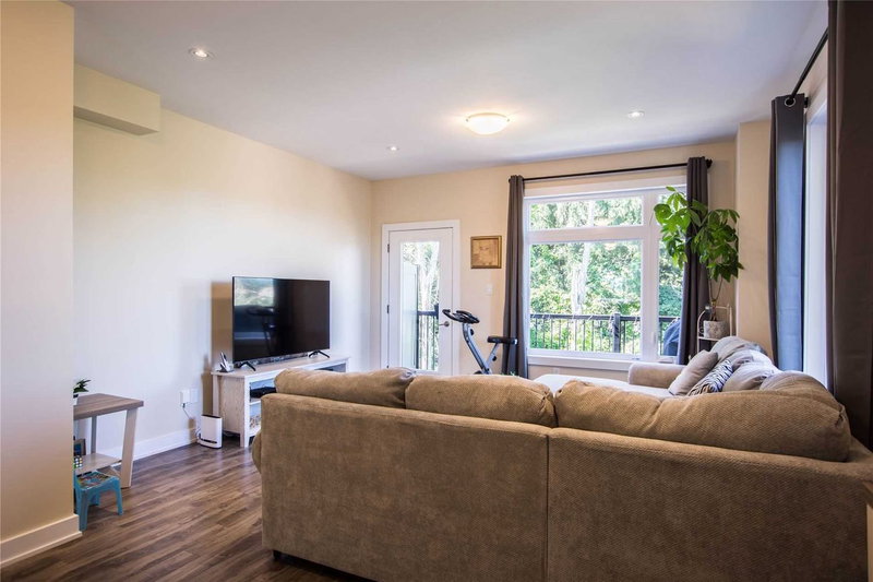 52 - 540 Essa Rd, Barrie, L9J 0H2 | Image 3