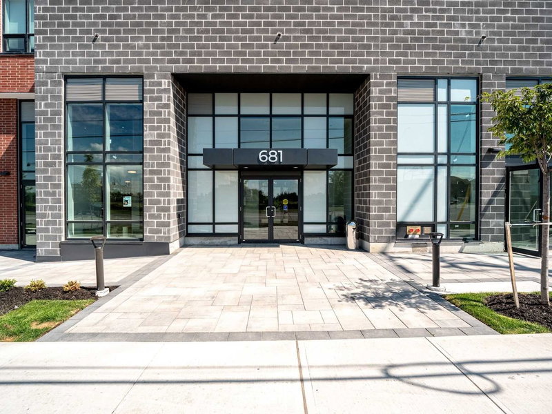 516 - 681 Yonge St, Barrie, L4N4E8 | Image 2
