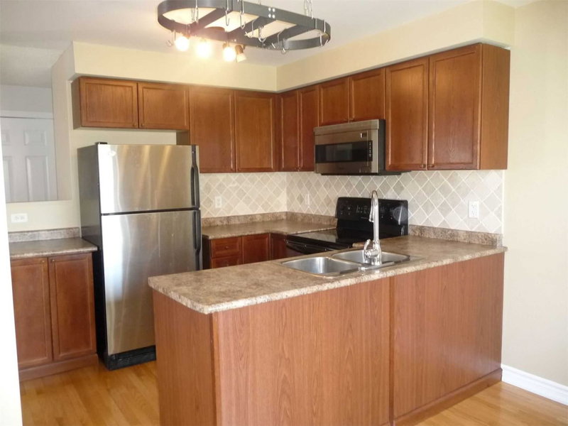 134 Dean Ave, Barrie, L4N0V6 | Image 3