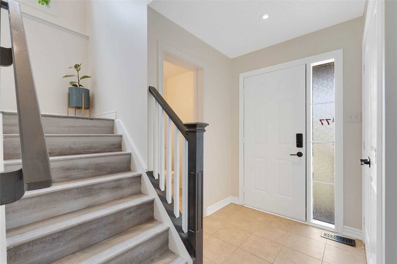 77 White Cres, Barrie, L4N5Z9 | Image 3