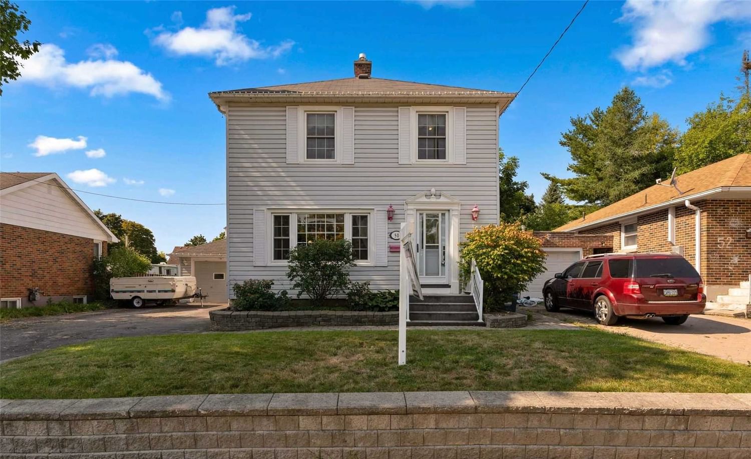 Detached House sold at 50 Newton Street, Barrie, Ontario, L4M3N5 - Wellington - MLS: S5759679