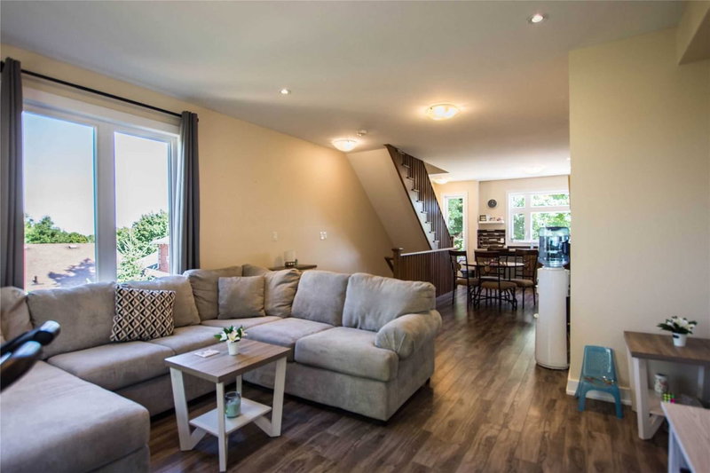 52 - 540 Essa Rd, Barrie, L9J 0H2 | Image 2