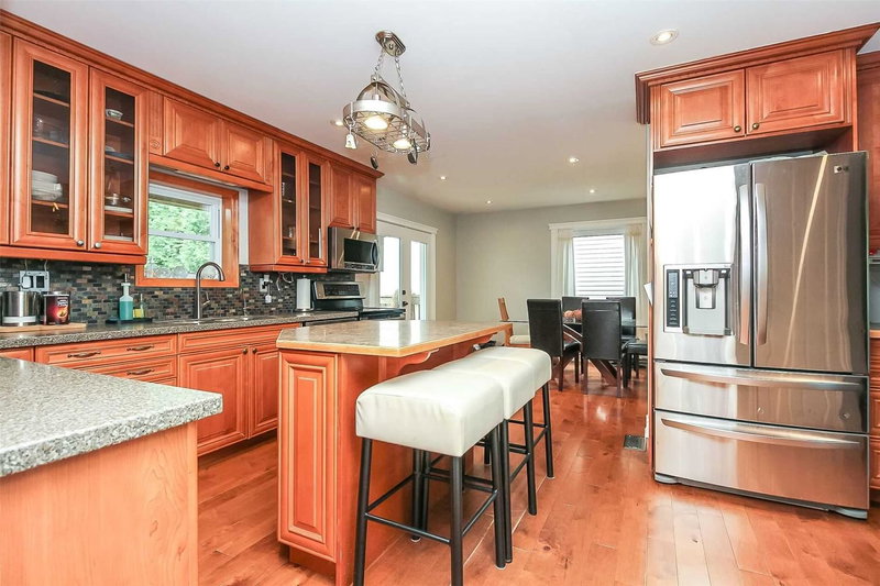 104 Knox Rd E, Wasaga Beach, L9Z2T5 | Image 3