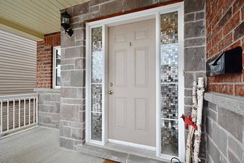 3038 Emperor Dr, Orillia, L3V 0A4 | Image 3